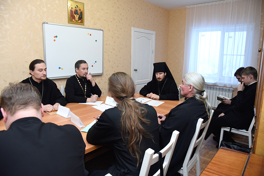 18 января 2015 г. епископ Силуан встретился с ответственными за миссионерскую работу в благочиниях епархии.