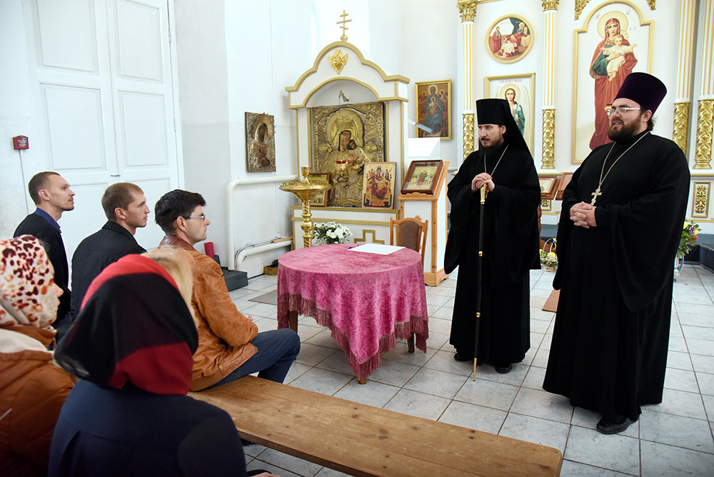 8 октября 2016 г. епископ Силуан встретился с членами молодежной палаты города Сергача