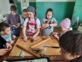 9 апреля 2022 г. священник провел мастер-класс по изготовлению пряников для учеников воскресной школы