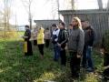 9 октября 2016 г. участники молодежного клуба «Ташино» расчистили место для поклонного креста в селе Шутилово